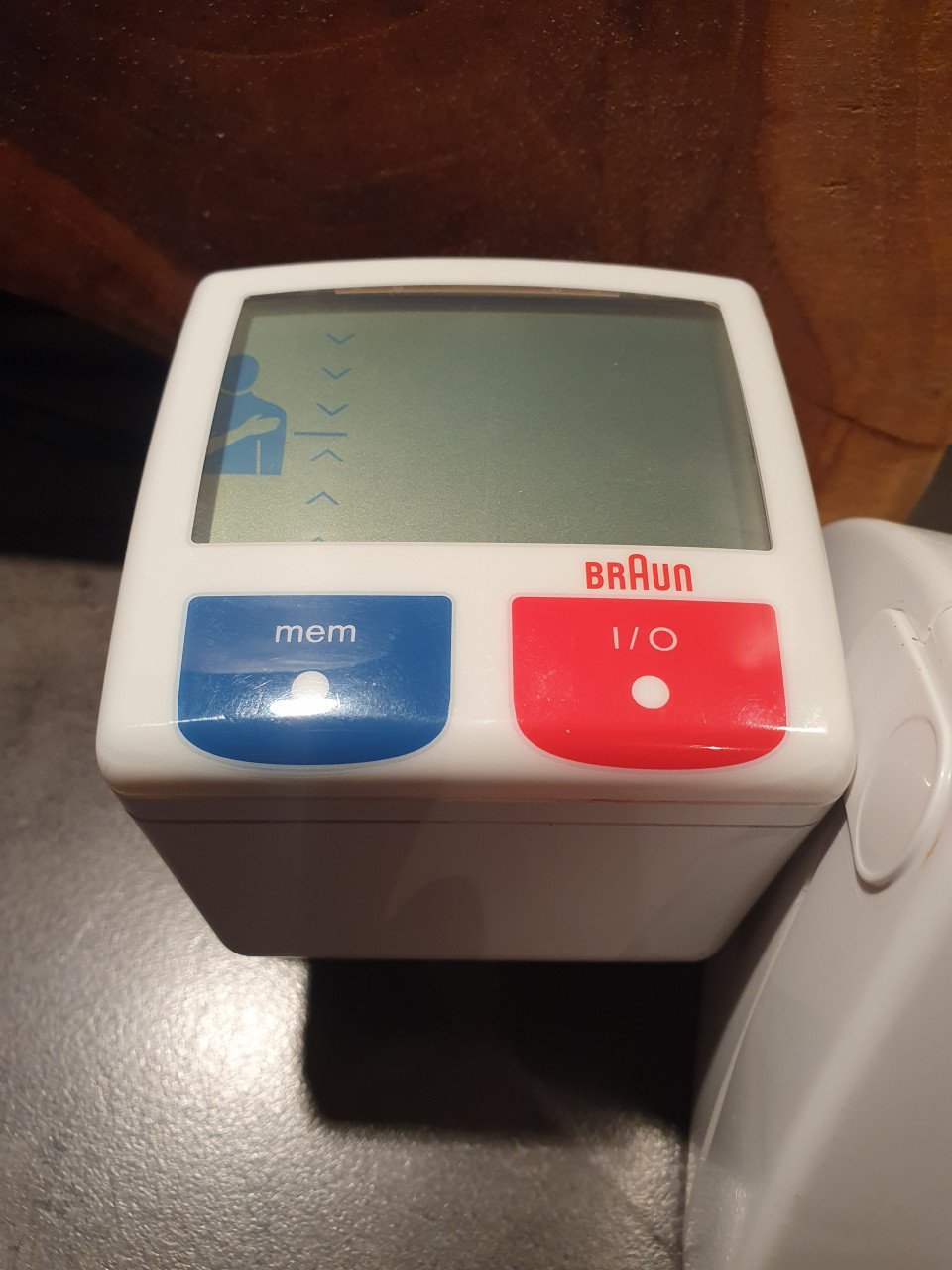 Zgan handige Braun Bloeddrukmeter BP2510, voor meting aan de pols....