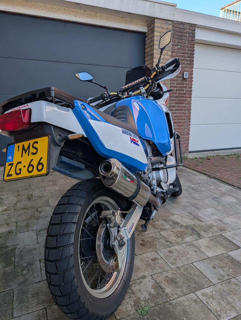 Honda Africa Twin XRV750 rd04