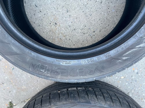 2x Vredestein 225/50/18