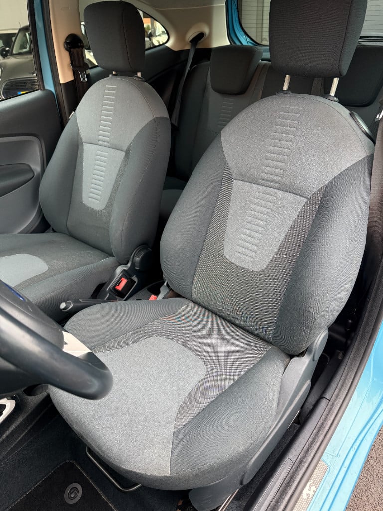 Ford KA 1.2 - titanium x - airco