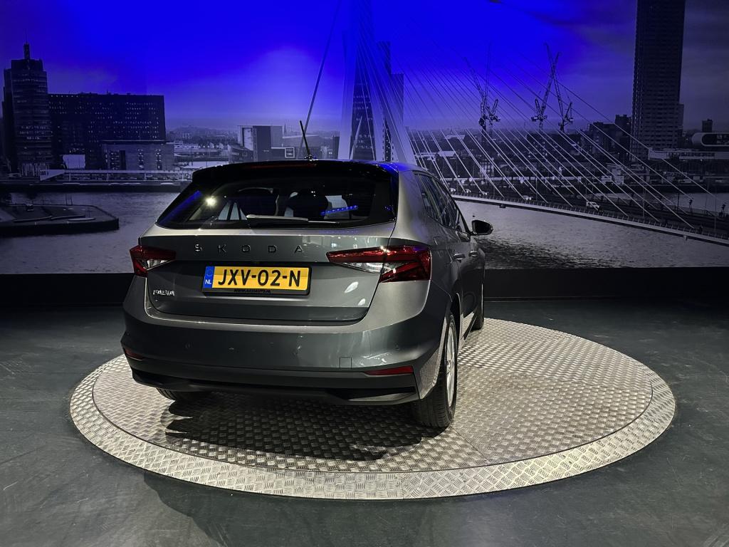 Skoda Fabia 1.0 tsi business edition *camera*pdc*winterpack*app*navi*