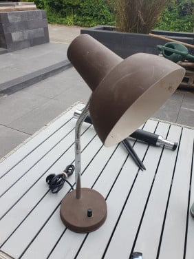 Prachtige vintage jaren 60 bruine metalen Tafel/bureaulamp....