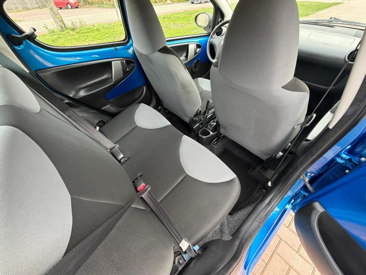 Peugeot 107 1.0 Access  uit 2013 5-Deurs met AIRCO | NETTE AUTO | APK 03/27