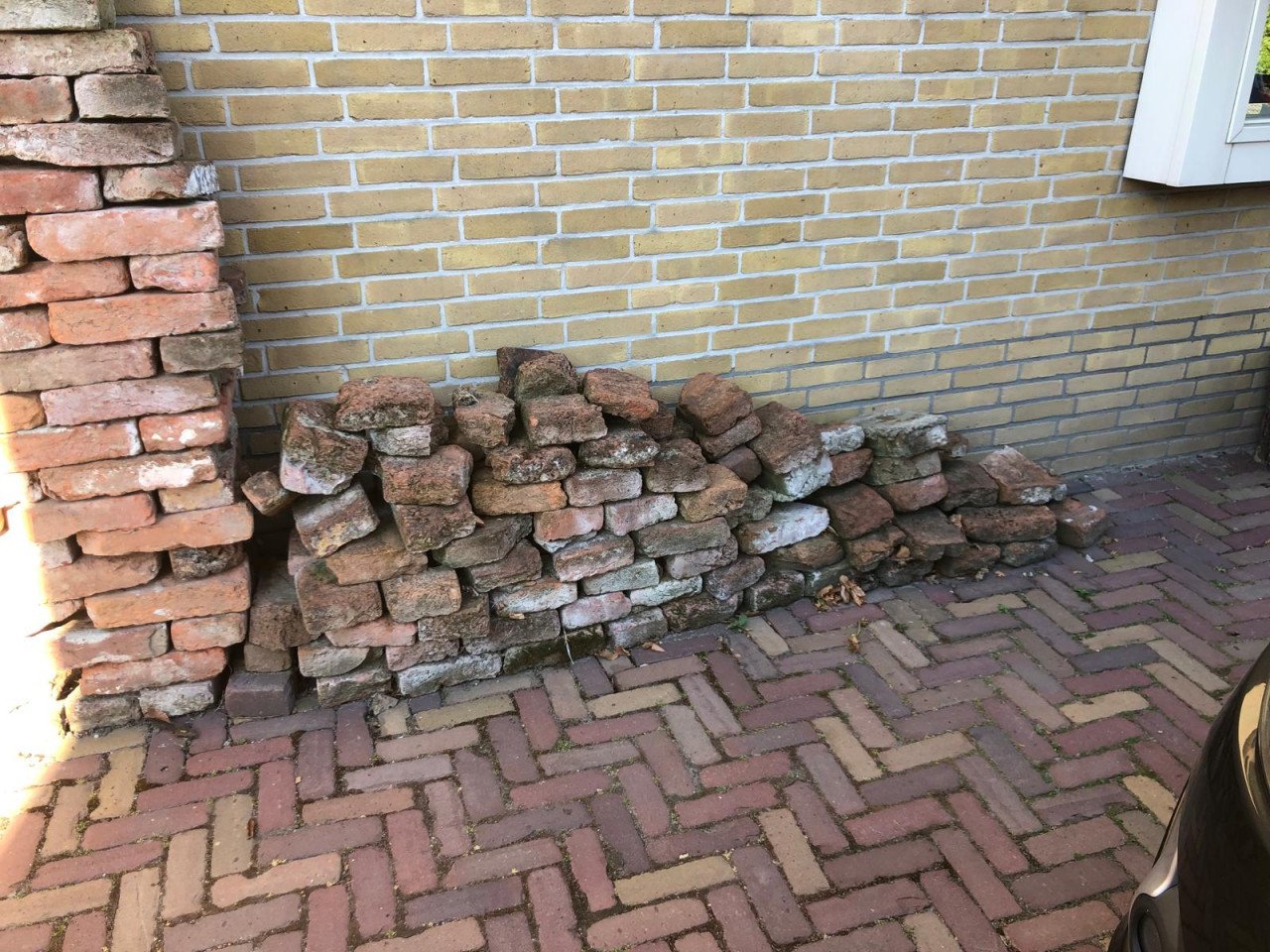 Ruim 7 M2 oude Kloostermoppen 30 x 14 x 6,9 cm