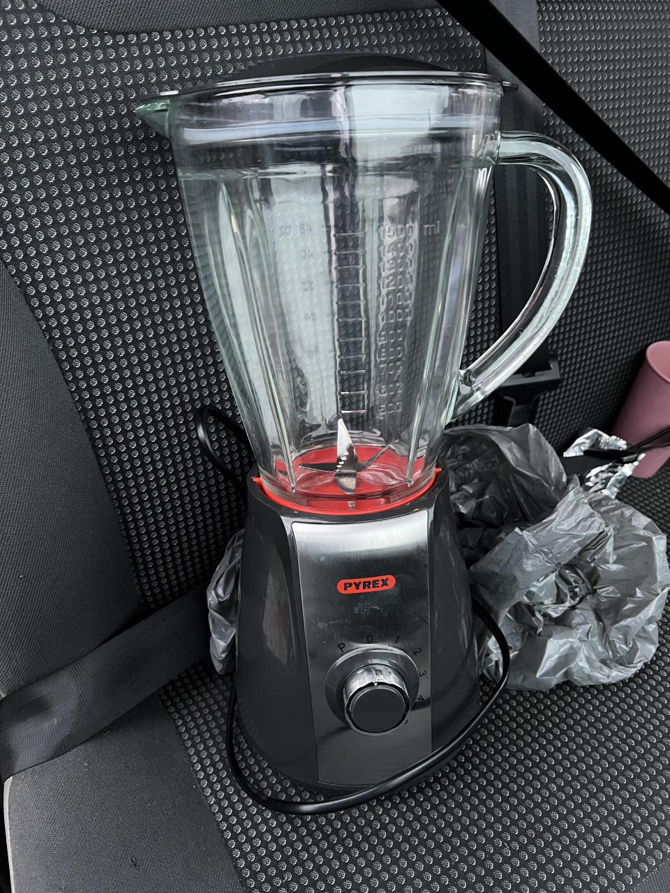 Nieuwe Blender krachtige 550W nieuwprijs €50,-