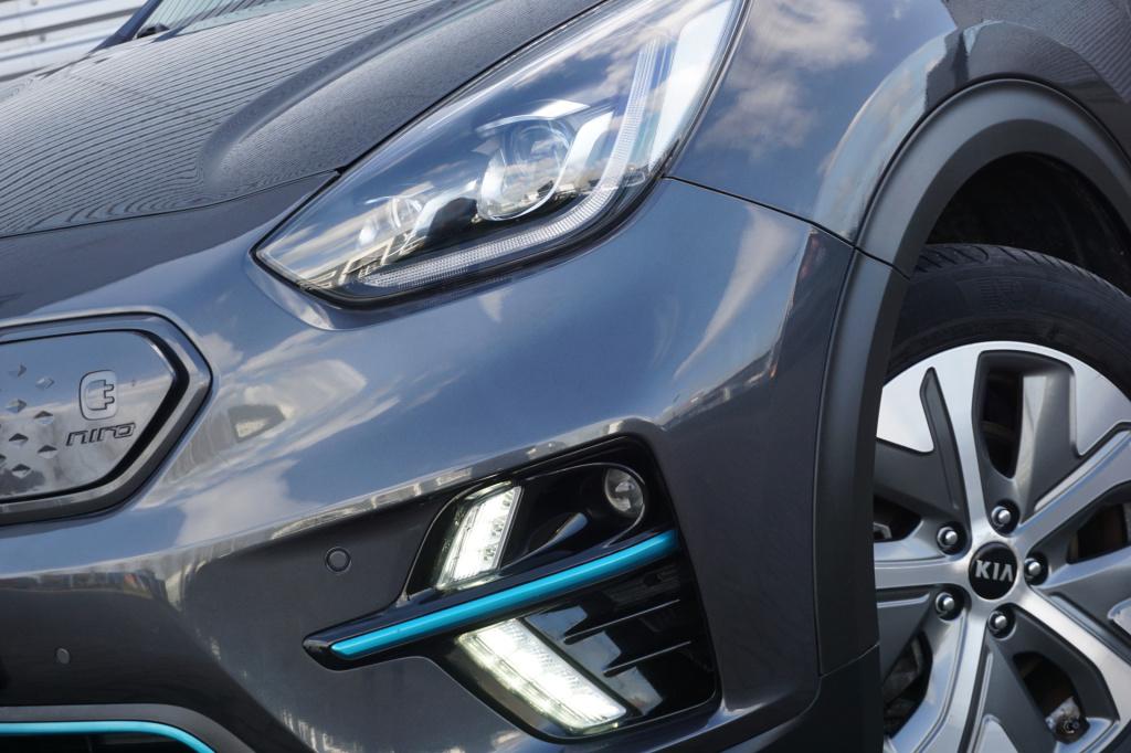 Kia E-niro executiveline 64 kwh climate / navi / cruise / leder / stoelverw