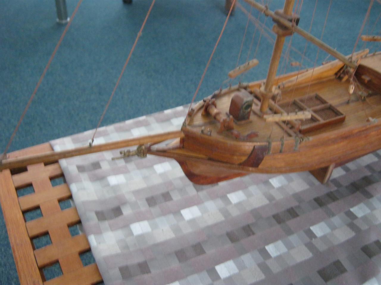 Modelscheepje SANTA CRUZ.