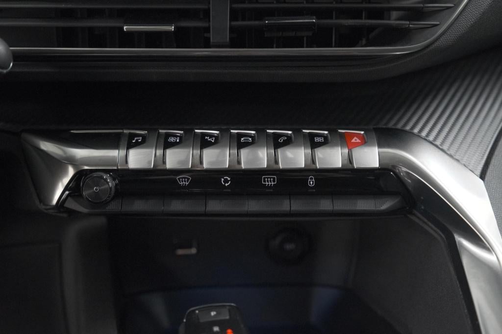 Peugeot 3008 puretech 130 eat8 allure | camera | stoelverwarming | apple ca