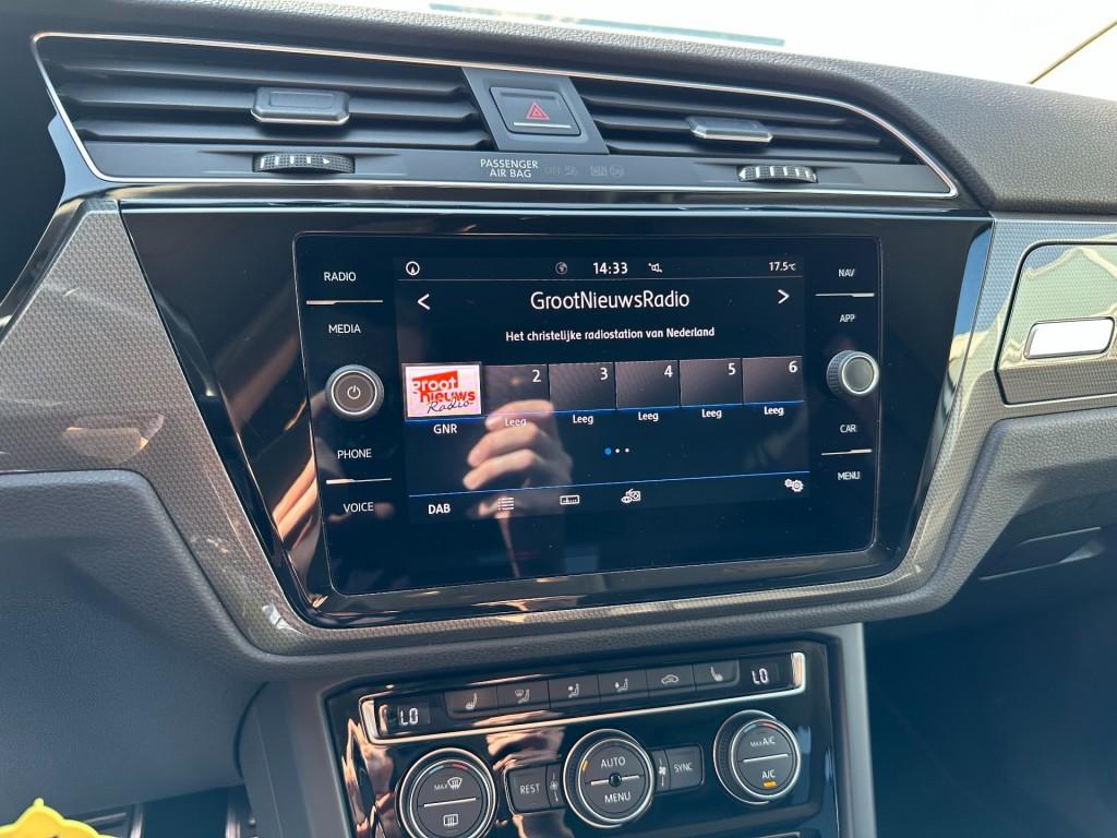 Volkswagen Touran 1.4 tsi highline edition r 7 persoons r-line led camera t