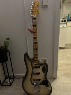 Squier LTD CV Bass VI Antigua (ophalen)