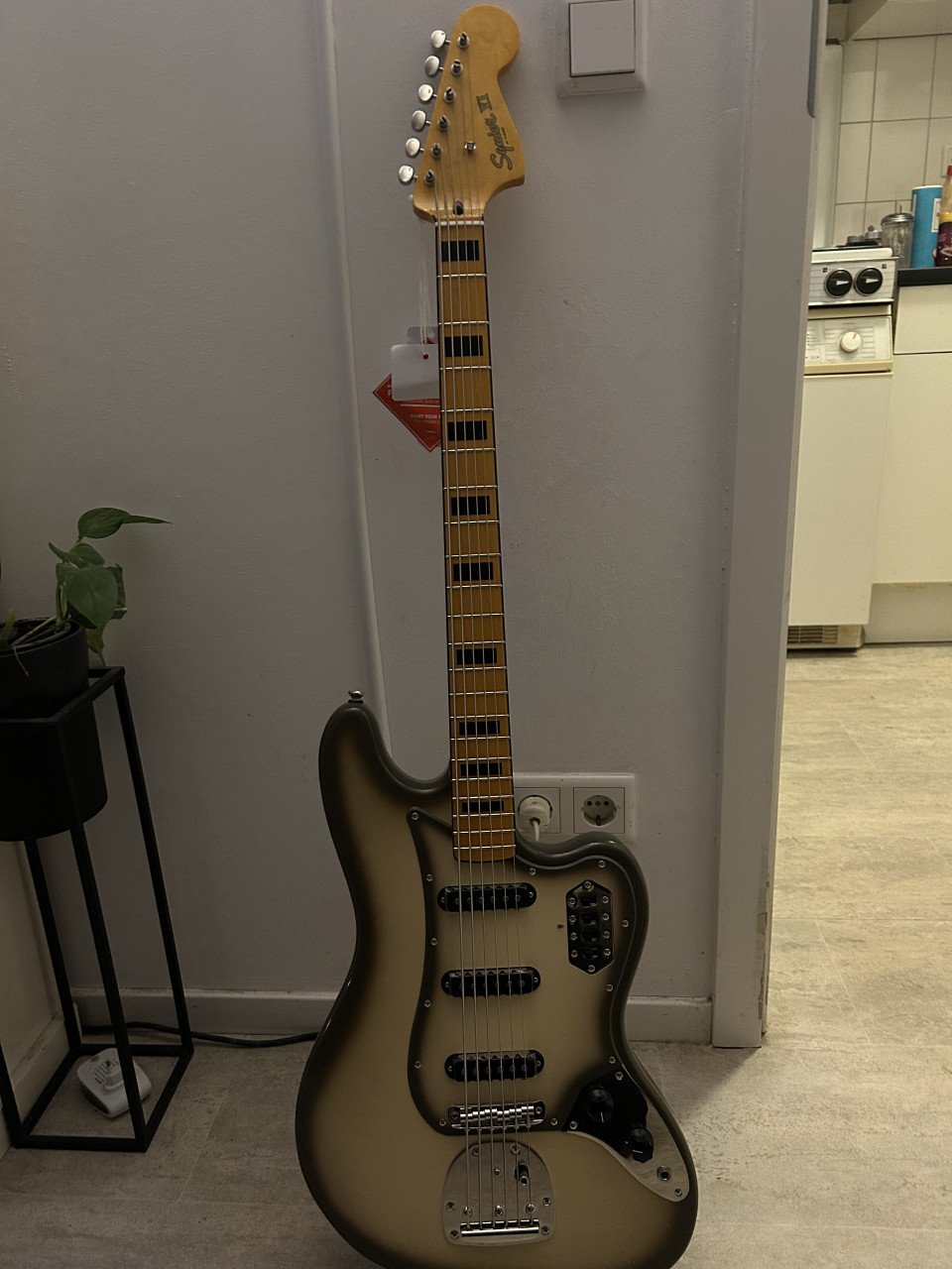 Squier LTD CV Bass VI Antigua (ophalen)