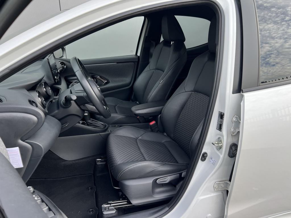 Toyota Yaris 1.5 hyb. executive