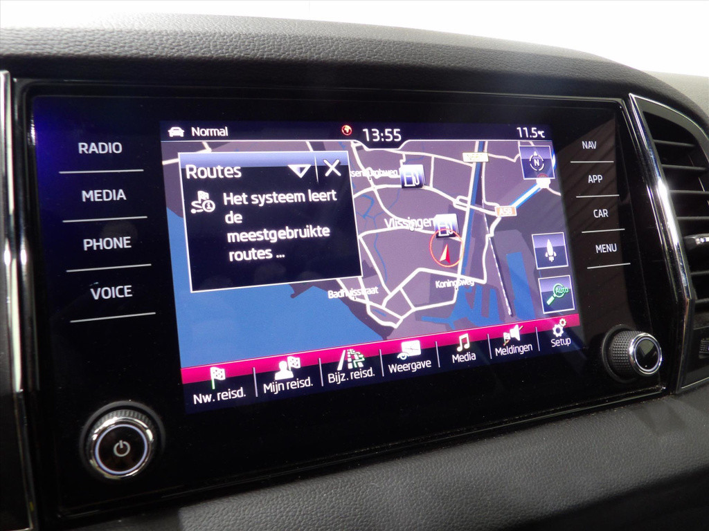 Skoda Karoq 1.5 tsi act greentech 150pk dsg-7 sportline business
