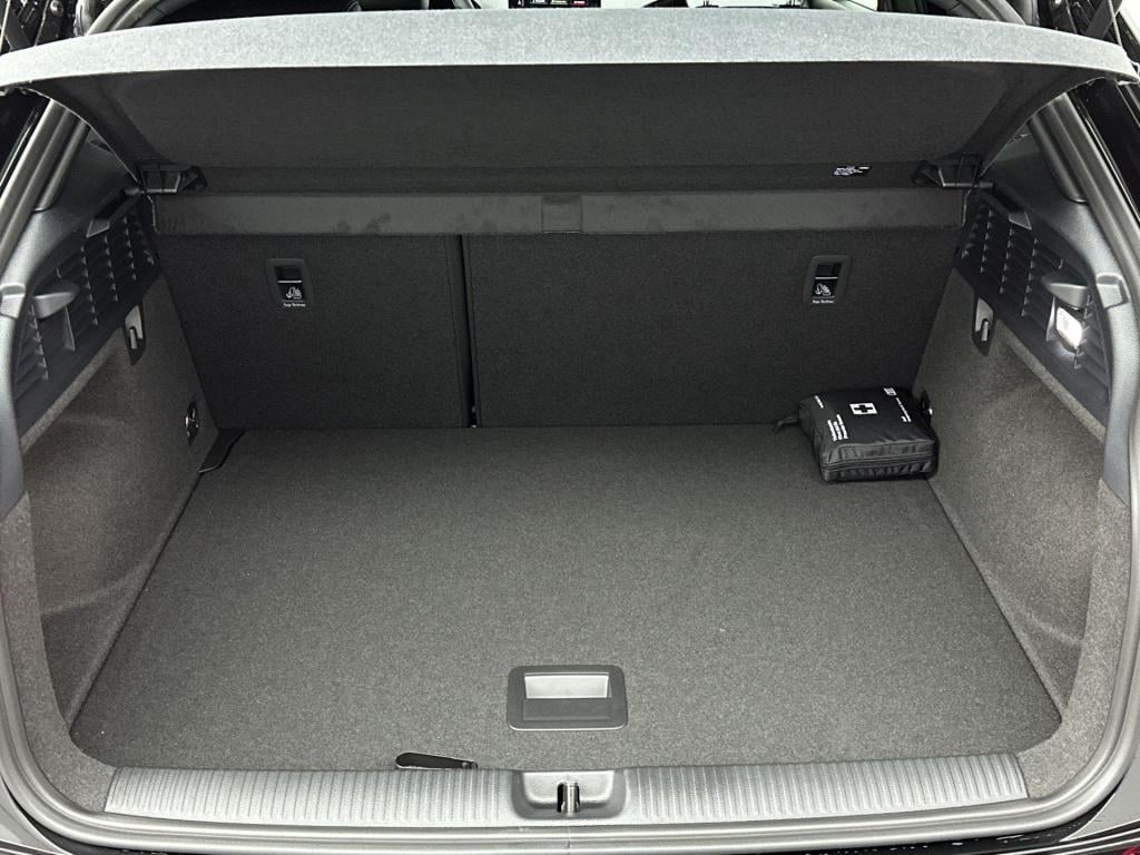 Audi Q2 s edition 35 tfsi 110 kw / 150 pk hatchback 7 vers