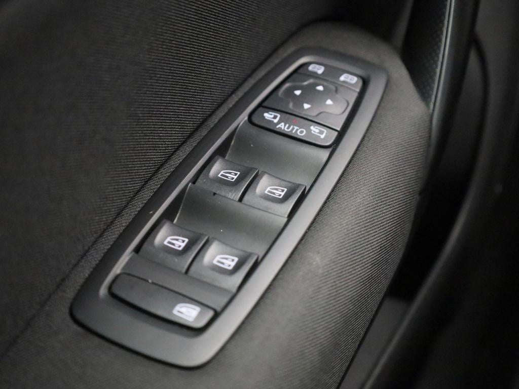 Renault Megane 1.3 tce business zen | navigatie | climate control | camera 