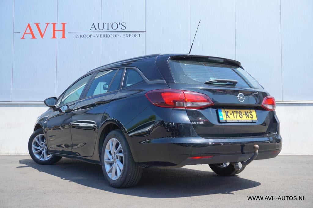 Opel Astra sports tourer 1.2 edition 2020
