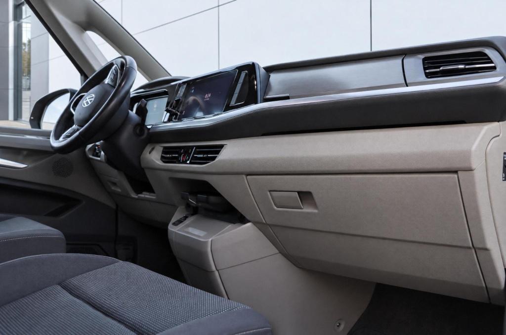 Volkswagen Multivan 1.4 ehybrid l2h1 life 218pk dsg6 | soh 93,2%