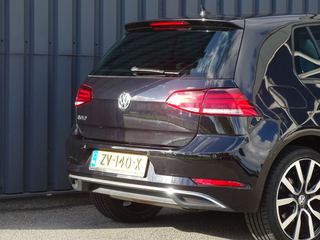 Volkswagen Golf 1.0 tsi comfortline business automaat | carplay | 18"