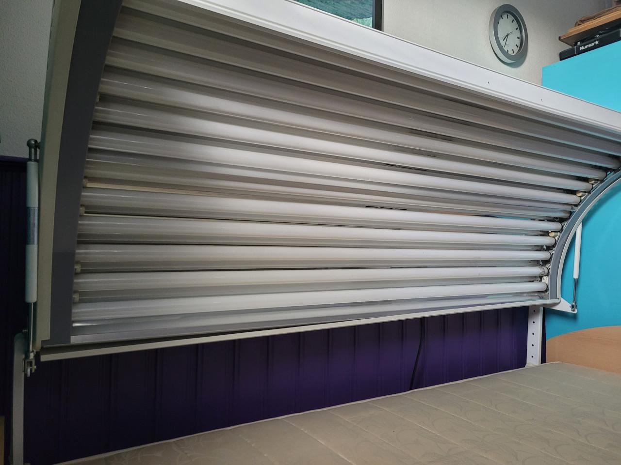 Alisun zonnehemel met 12 Philips lampen