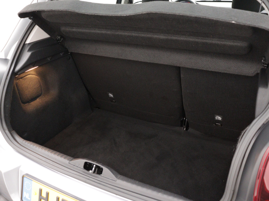 Citroen C3 82pk feel | rijklaar | parkeersenosen achter |