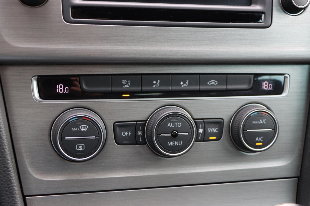 Volkswagen Golf variant 1.0 tsi connected series