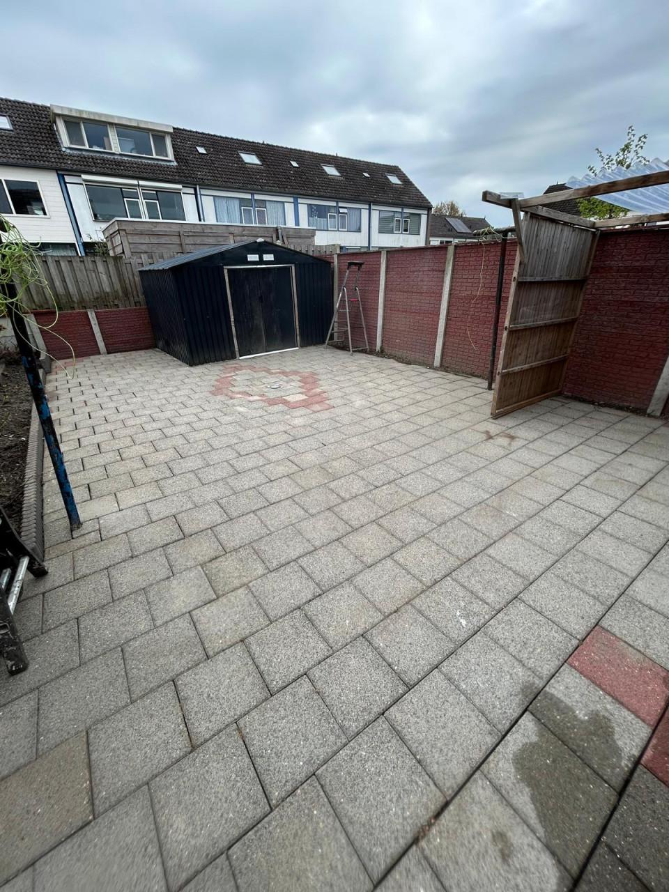 Terras, oprit of gevel vies? Wij maken het weer als nieuw!