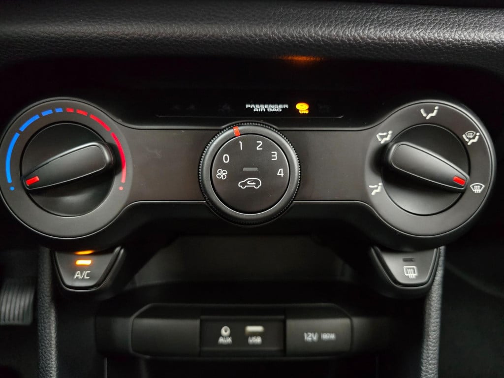 Kia Picanto occasion met airco en bluetooth | tweedehands kia picanto zwart