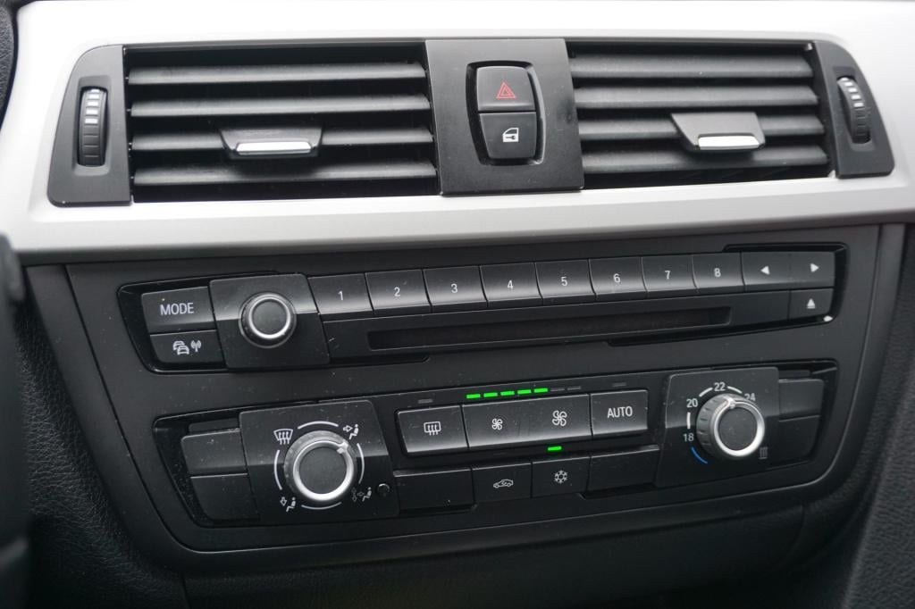 BMW 3-serie 320i automaat - airco / cruise / elektr. ramen / nap