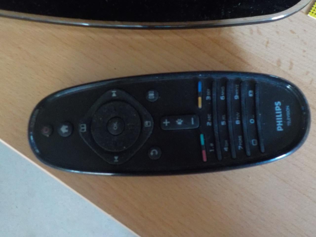 In zeer goede staat PHILIPS t.v. met afstandbediening