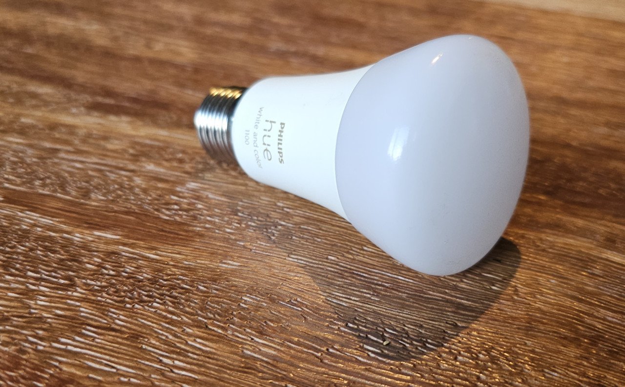 Philips Hue Lamp E27 (W & C)