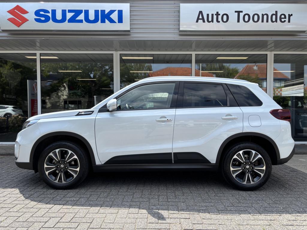 Suzuki Vitara 1.4 boosterjet style smart hybrid