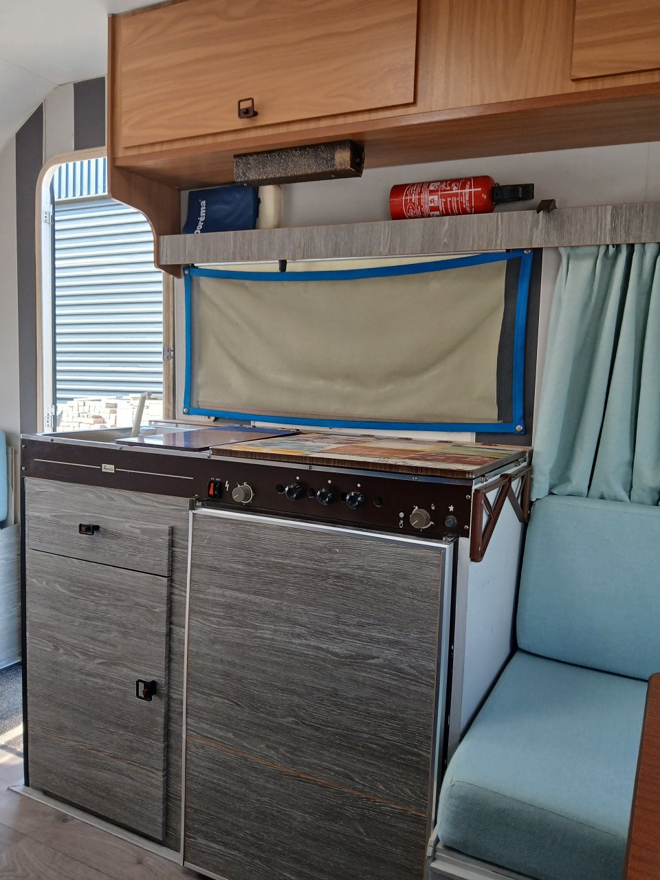 Caravan Avento 395 T Luxe (stapelbed)