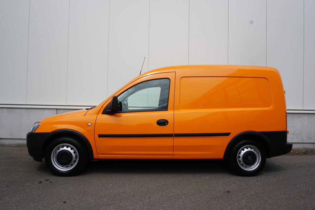 Opel Combo 1.6 Comfort - Nieuwstaat! / Benzine / Marge / Trekhaak / NAP