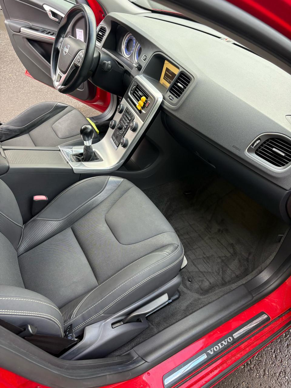 Volvo S60 D2 R-Design