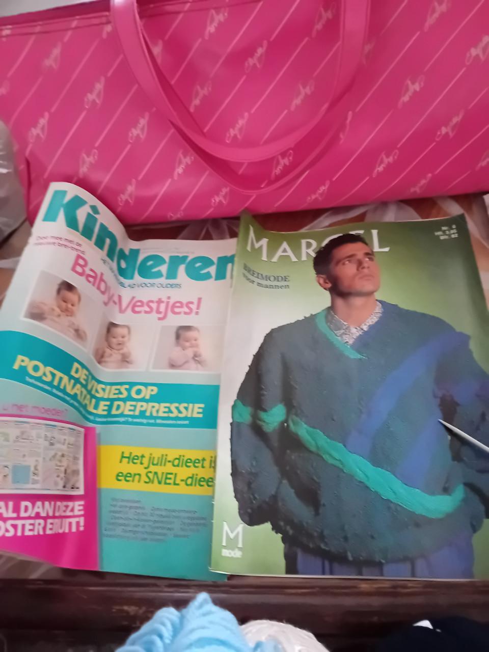 Veel wol,naalden,boekjes