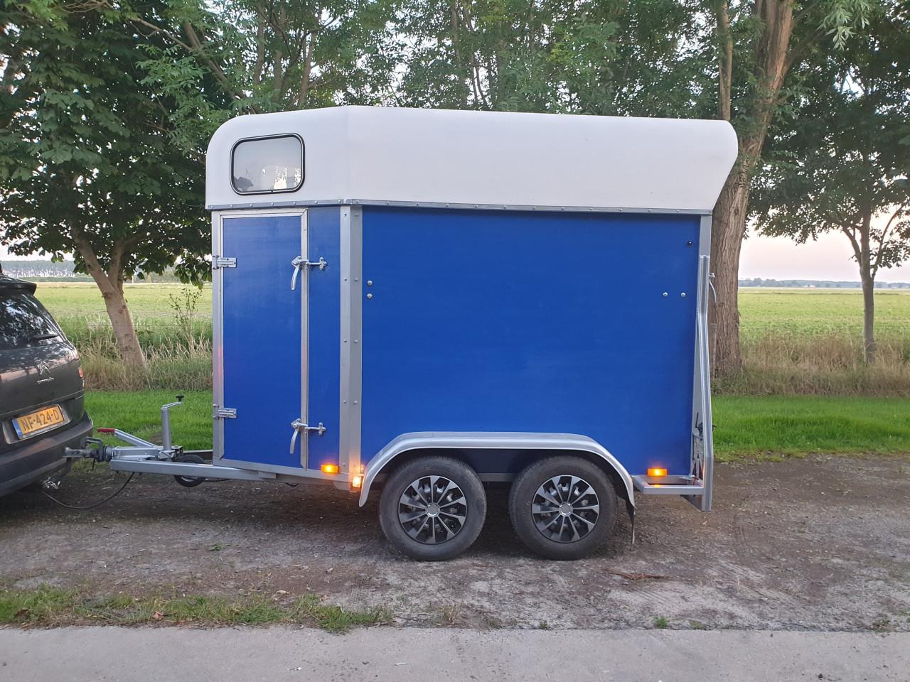 Paarden trailer