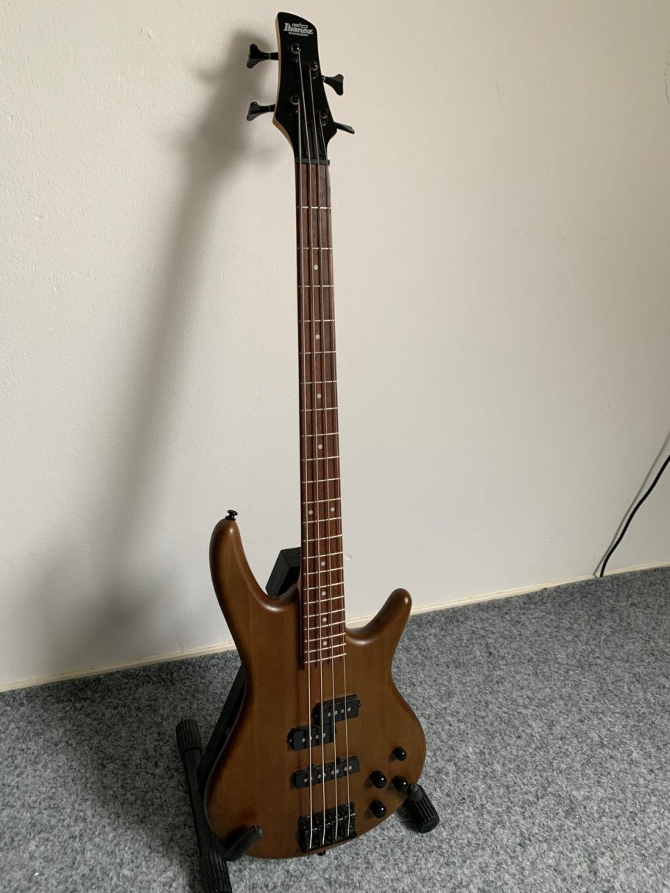 Ibanez GSR200B Walnut Flat elektrische basgitaar