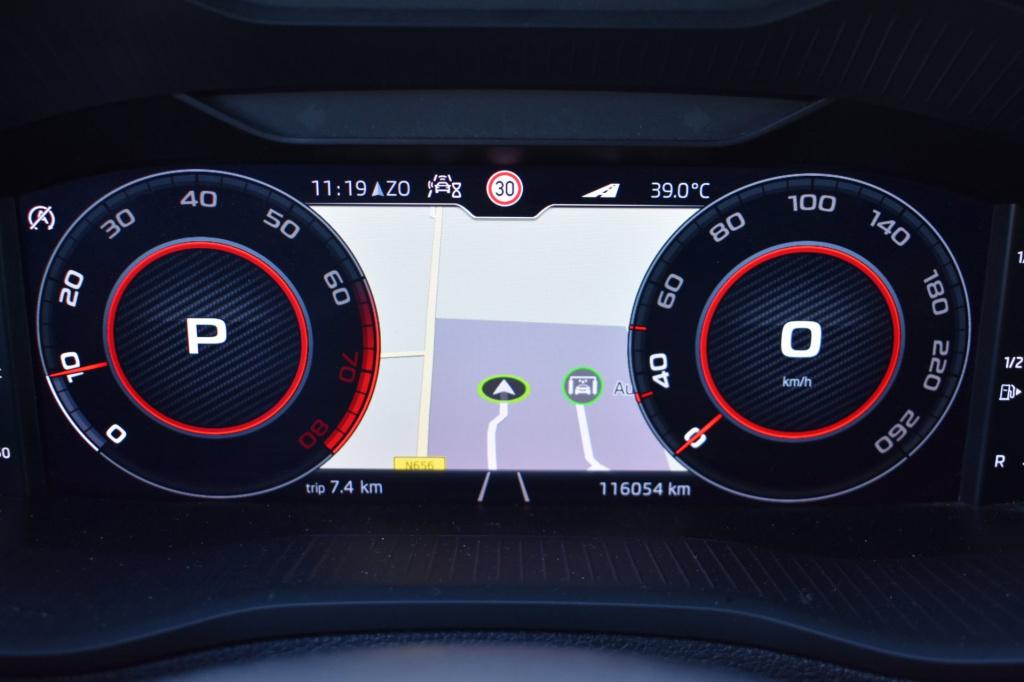 Skoda Karoq 1.5 tsi act sportline | trekhaak | adaptieve cruise controle | 