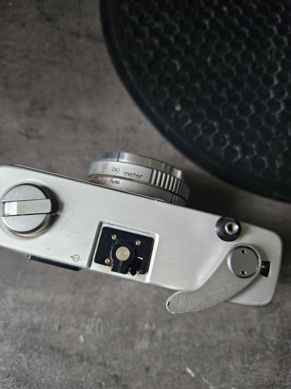 Mooie vintage Konica C35 V analoge camera jaren 70