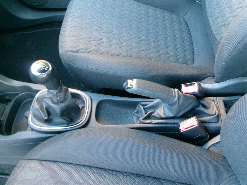Opel Corsa 1.2-16v airco, cruise-control, trekhaak 5-drs