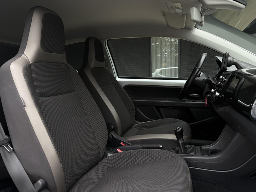 Volkswagen UP! 1.0 move up!