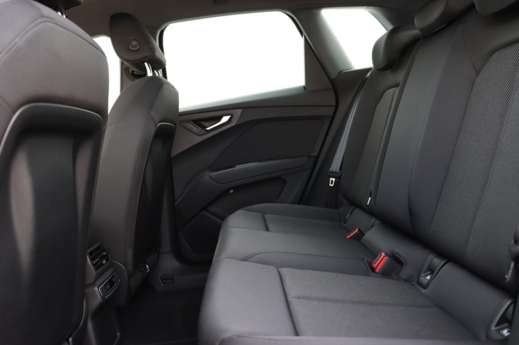 Audi Q4 E-tron 35 s-line edition 170pk
