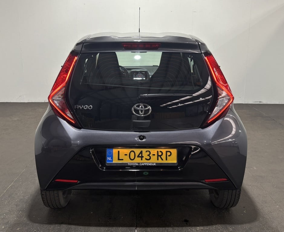 Toyota Aygo 1.0 vvt-i x-play
