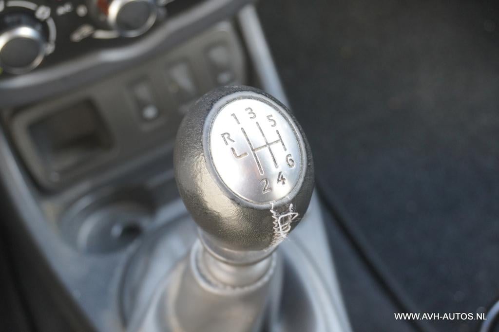 Dacia Duster 1.2 tce 4x2 lauréate