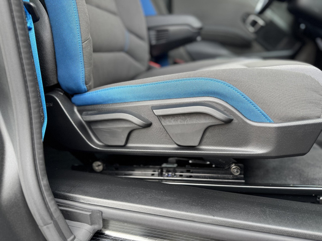 BMW I3 dark shadow edition 120ah 42 kwh | navigatie | camera | adapt. cruis