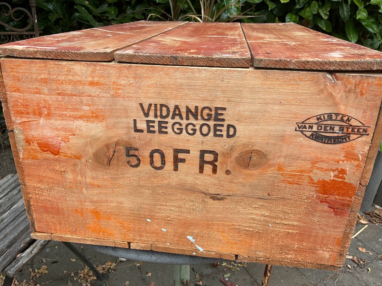 Oude biscuiterie kist