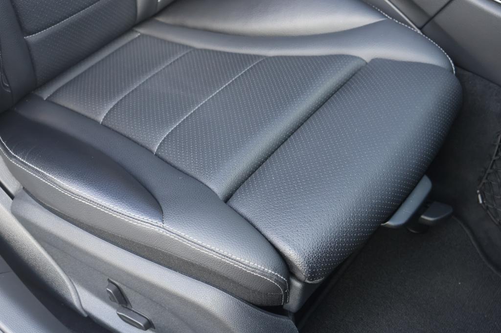 Mercedes-Benz C-Klasse 180 ambition l amg l panoromadak l luchtvering airma