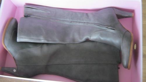 NIEUW LAARZEN MAAT 38 VOOR 50 EURO