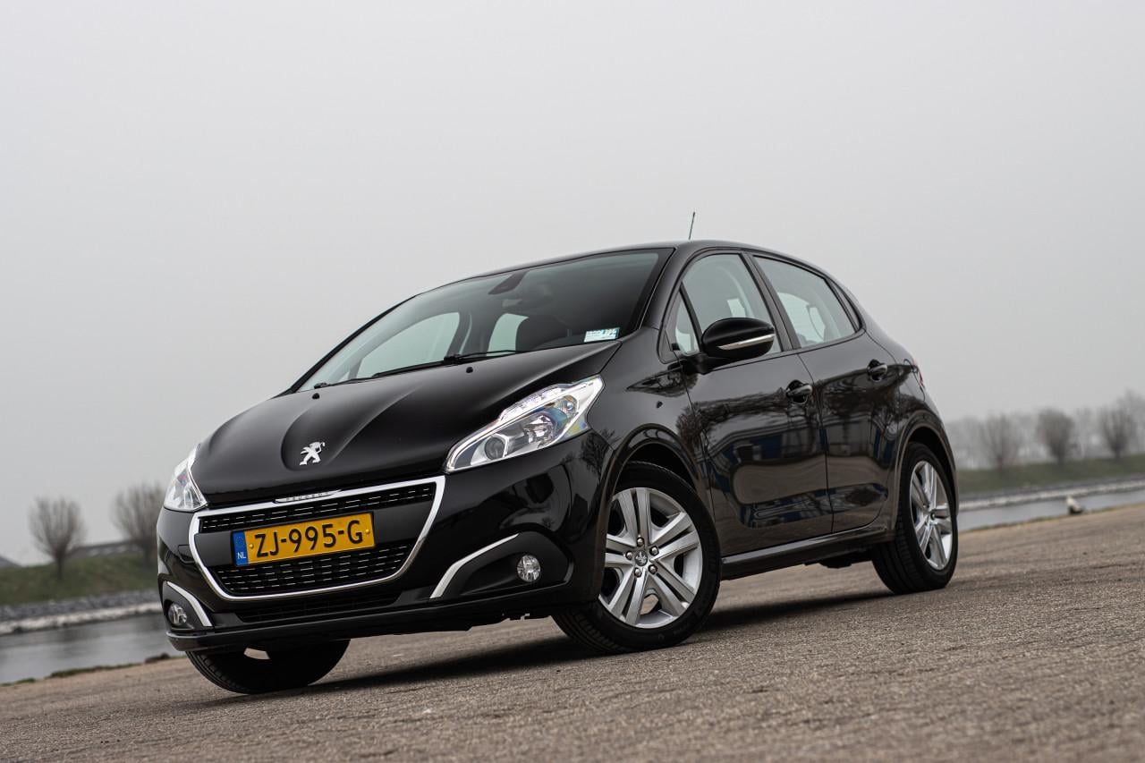 Peugeot 208 1.2 Puretech 110pk AUTOMAAT | CARPLAY | 2019