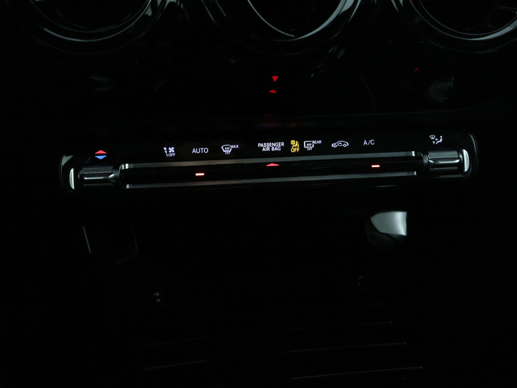 Mercedes-Benz A-Klasse 180 business solution | trekhaak | cruise control | 